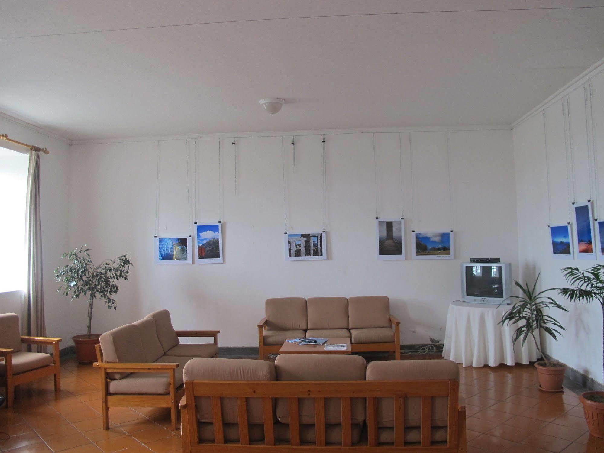 Azores Youth Hostels - Sao Miguel 蓬塔德尔加达 外观 照片